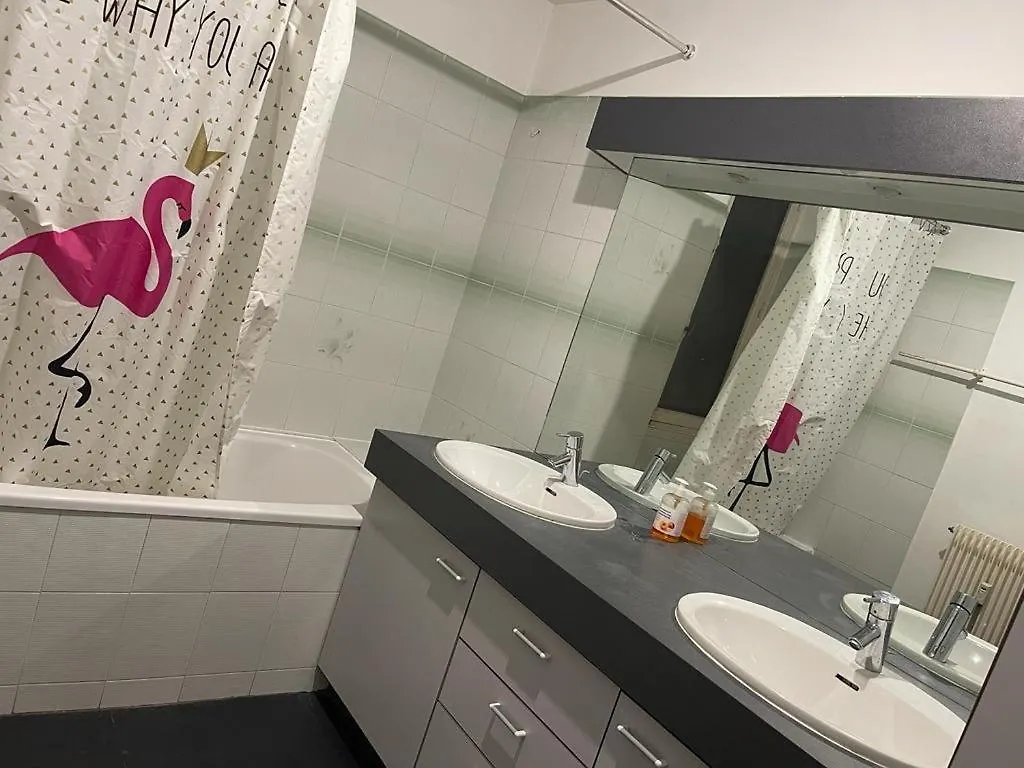 Homestay California Apartment Chambery